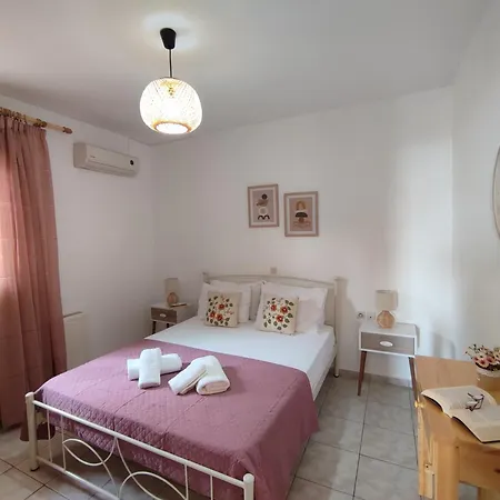Dimitra's Homey Apartman